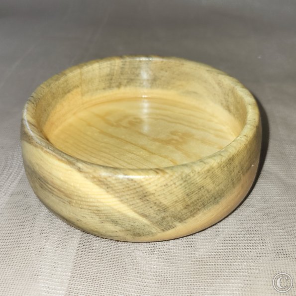 Shiny dish
